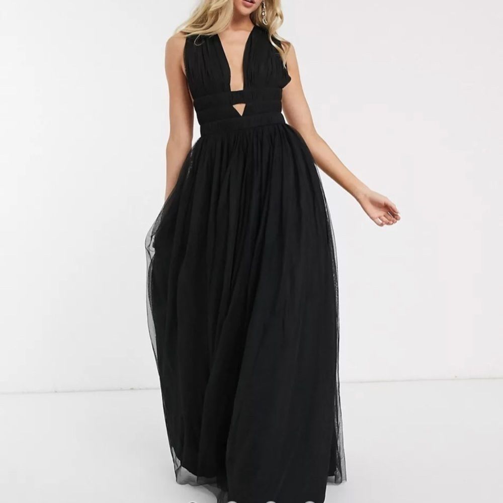 NWT- ASOS DESIGN Plunge Tiered Grecian Tulle Maxi Dress in Black Size 4